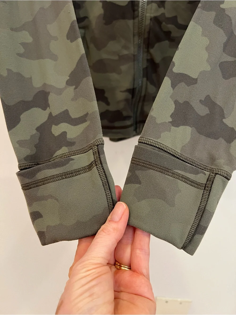 Lululemon Hooded Define Jacket Womens 10 Green Camo Incognito Full Zip Active